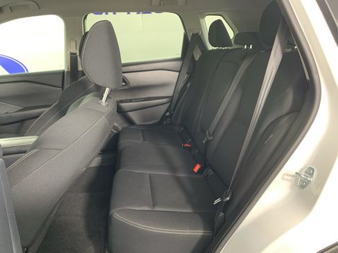 Used 2024 Nissan Rogue S FWD image 30