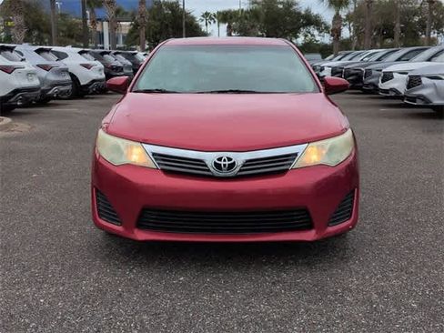 Used 2014 Toyota Camry L image 3