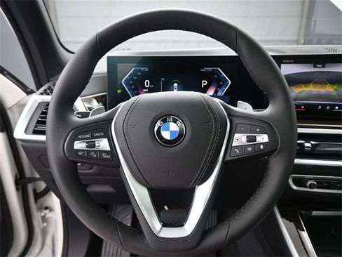 New 2026 BMW X5 xDrive40i w/ Parking Assistance Package image 7