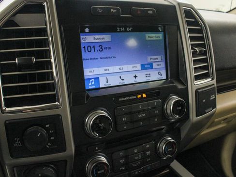 Used 2016 Ford F150 Lariat w/ Equipment Group 502A Luxury image 21