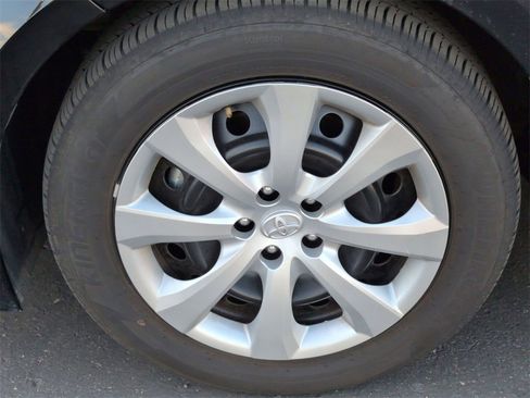 Used 2025 Toyota Corolla LE image 11