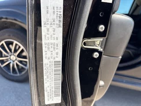 Used 2018 Dodge Journey SE w/ Popular Equipment Group image 21