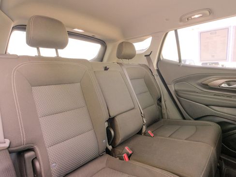 Used 2024 GMC Terrain SLE image 21