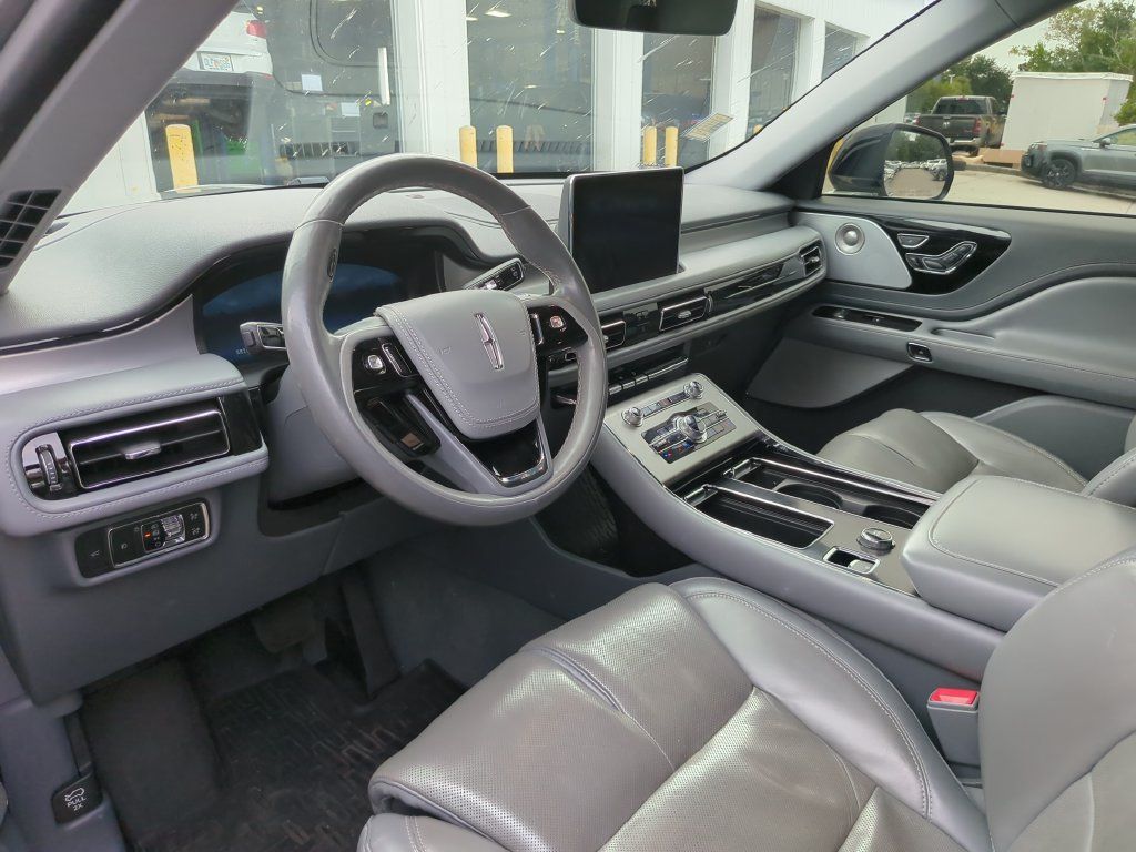 Used 2021 Lincoln Aviator Reserve w/ Equipment Group 202A AWD/4WD image 9