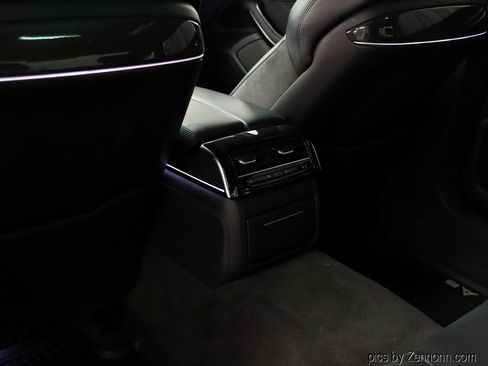 Used 2020 Audi S8 L w/ S8 Executive Package image 14