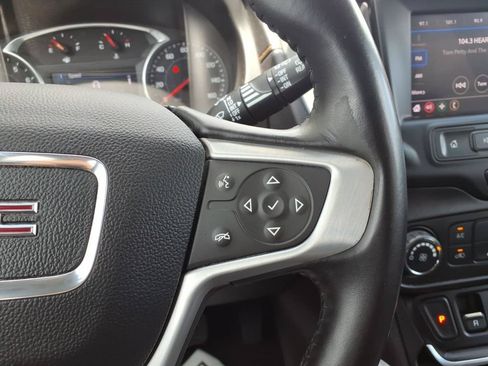 Used 2021 GMC Terrain SLE FWD image 16