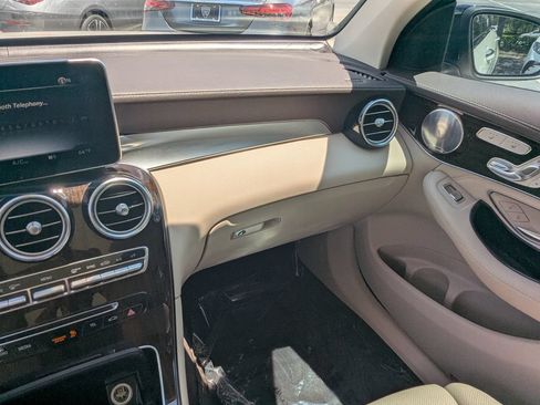 Used 2017 Mercedes-Benz GLC 43 AMG 4MATIC image 4