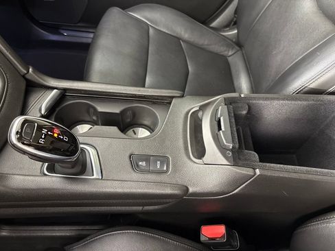 Used 2018 Cadillac XT5 Premium Luxury FWD image 48
