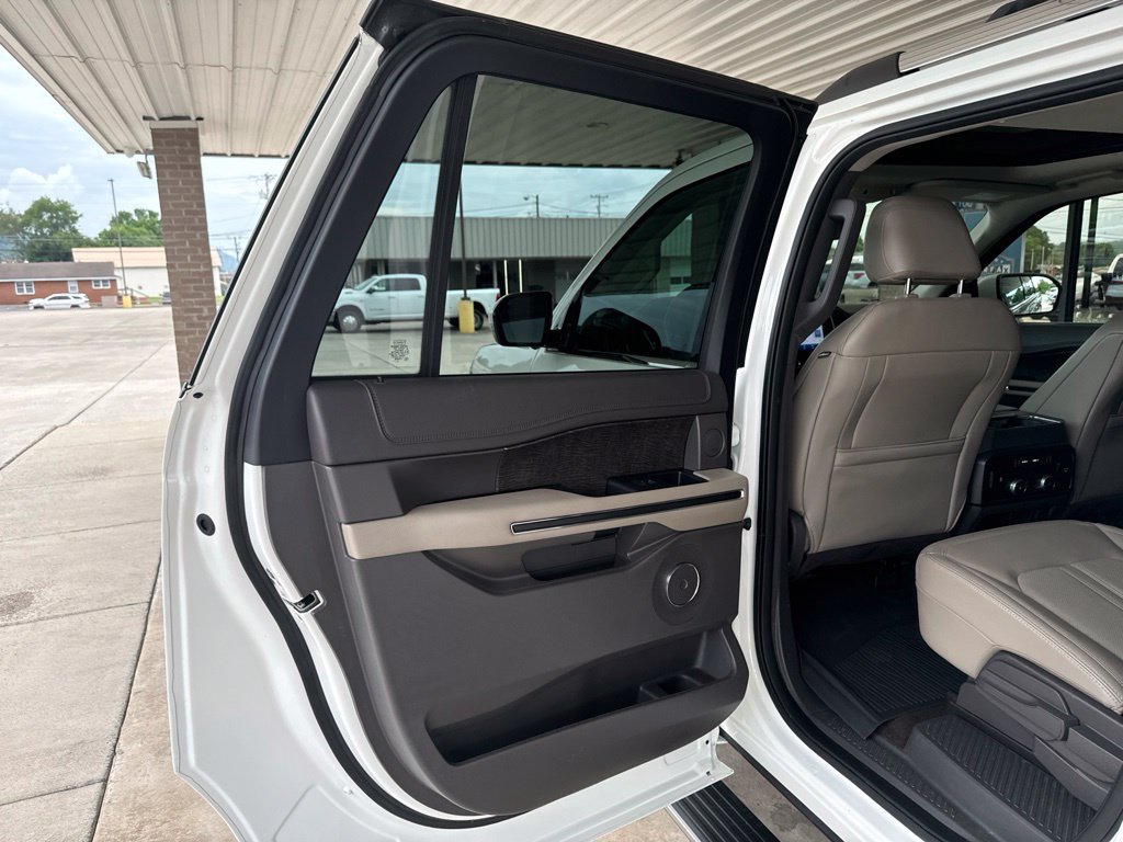 Used 2021 Ford Expedition Max Limited AWD/4WD image 21
