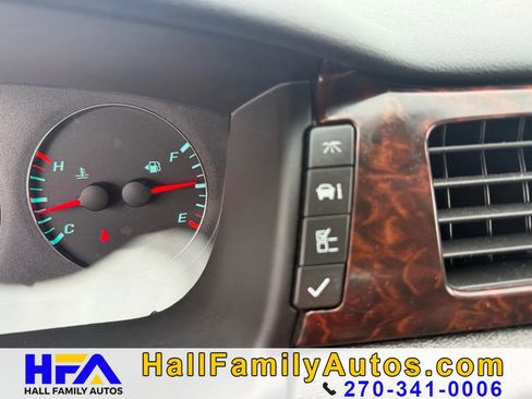 Used 2015 Chevrolet Impala LT w/ LT Sunroof Package image 21