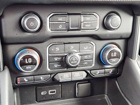 Used 2022 Chevrolet Tahoe LT image 22