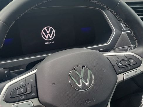Used 2023 Volkswagen Tiguan SE R-Line AWD/4WD image 7