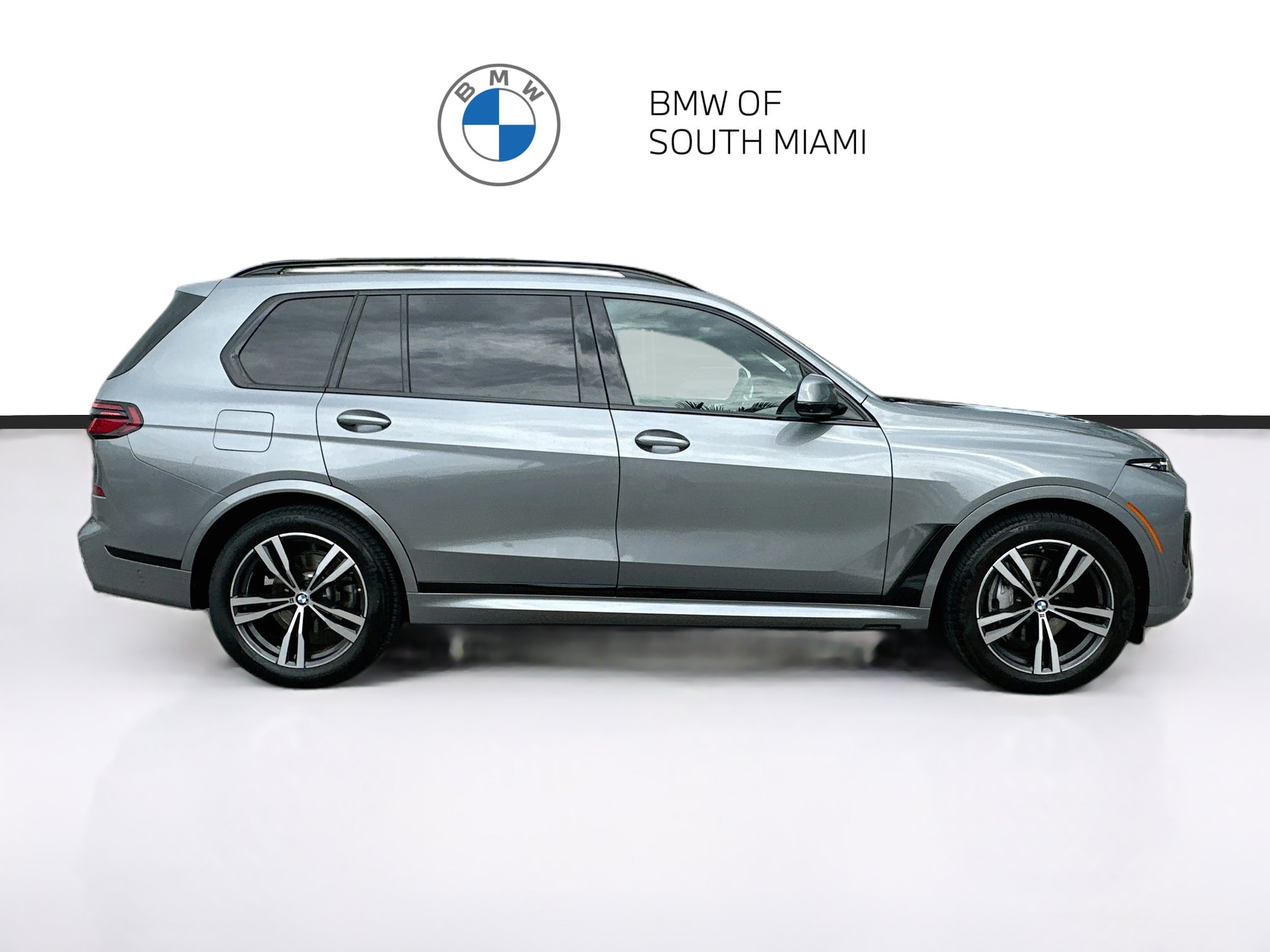 Used 2024 BMW X7 xDrive40i w/ M Sport Package AWD/4WD image 8