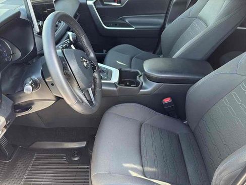 Used 2024 Toyota RAV4 SE w/ Convenience Package image 16