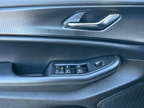 Used 2024 Jeep Grand Cherokee L Laredo image 10