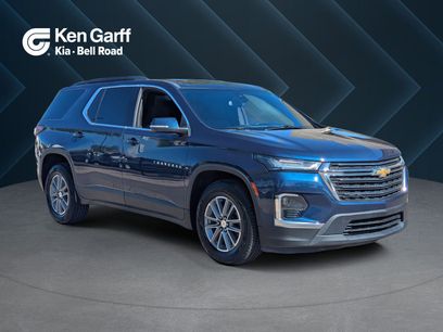 Used 2023 Chevrolet Traverse LT