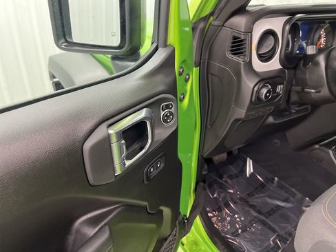 Used 2025 Jeep Wrangler Sport S image 20