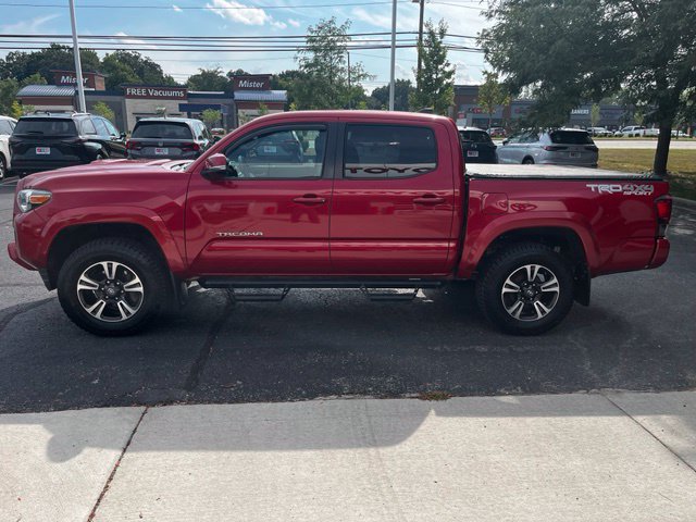 Used 2019 Toyota Tacoma TRD Sport AWD/4WD image 34