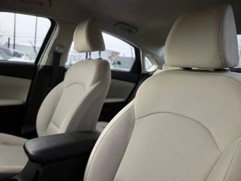 Certified 2023 Kia Forte LXS w/ LXS Technology Package image 17