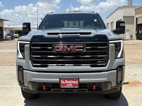 Used 2024 GMC Sierra 2500 AT4 w/ AT4 Premium Plus Package AWD/4WD image 2