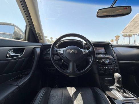 Used 2017 INFINITI QX70 AWD image 17