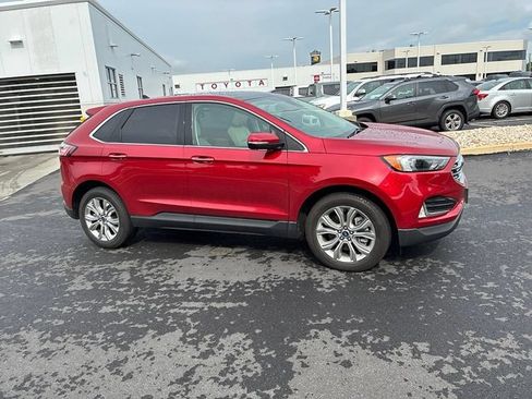 Used 2022 Ford Edge Titanium w/ Class II Trailer Tow Package AWD/4WD image 3