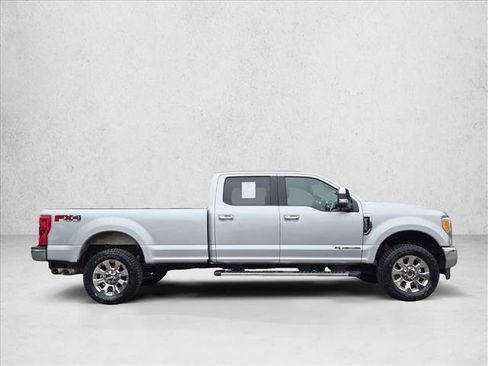 Used 2017 Ford F350 Lariat w/ Chrome Package AWD/4WD image 4