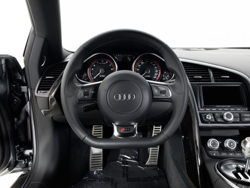 Used 2011 Audi R8 V10 AWD/4WD image 19