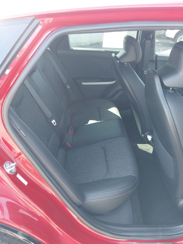 Used 2025 Kia K4 GT-Line w/ GT-Line Sunroof Package FWD image 11
