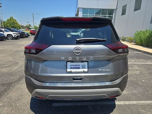 Used 2023 Nissan Rogue SV AWD/4WD image 7