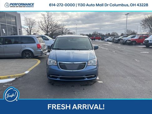 Used 2012 Chrysler Town & Country Touring w/ Entertainment Group #1 image 9