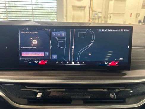 Used 2025 BMW X7 xDrive40i w/ M Sport Package AWD/4WD image 12