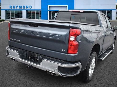 Used 2021 Chevrolet Silverado 1500 LT image 3