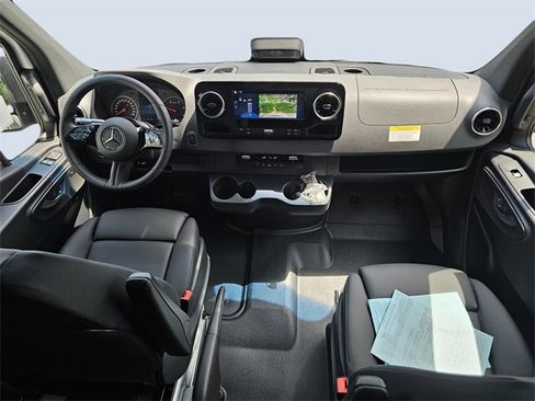 New 2025 Mercedes-Benz Sprinter 2500 image 13