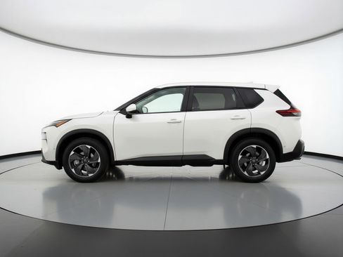 Used 2025 Nissan Rogue SV image 5