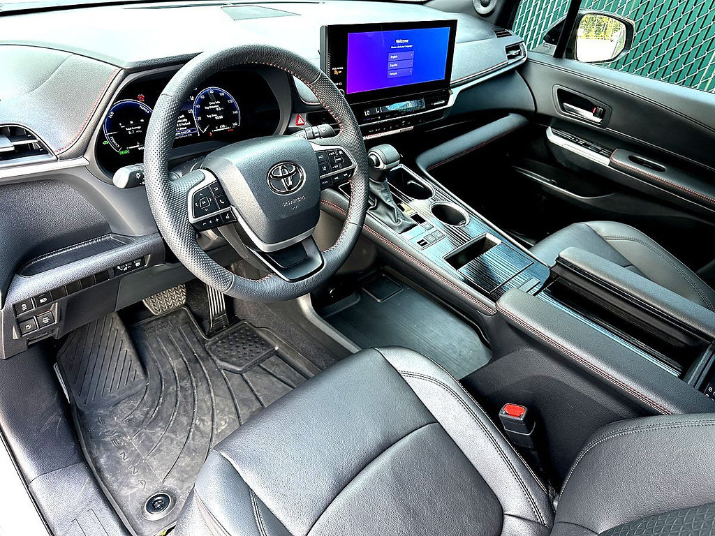 New 2026 Toyota Sienna XSE FWD image 11