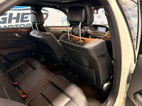 Used 2011 Mercedes-Benz E 350 4MATIC Sedan image 19