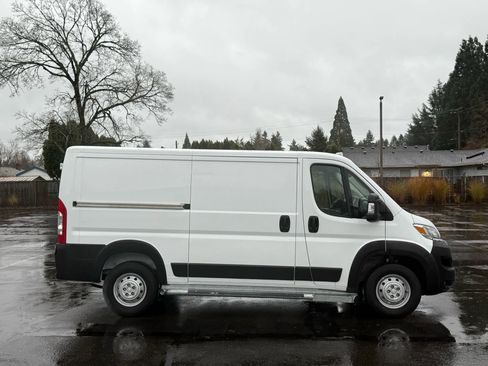 Used 2023 RAM ProMaster 2500 image 6