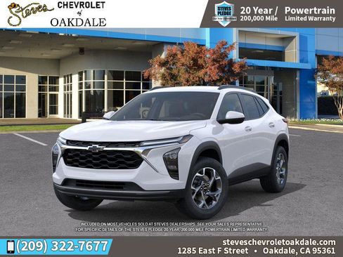 New 2025 Chevrolet Trax LT w/ Driver Confidence Package FWD image 6