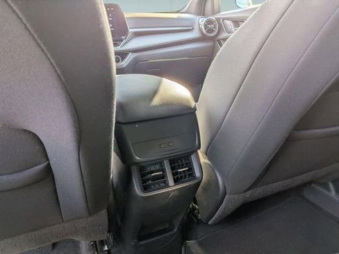 Used 2025 Chevrolet Equinox LT image 23