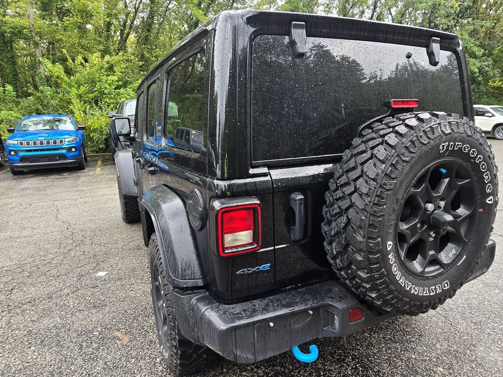 Used 2023 Jeep Wrangler Unlimited w/ Sun & Screen Package AWD/4WD image 6