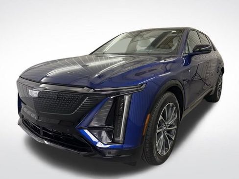New 2025 Cadillac Lyriq Sport image 29