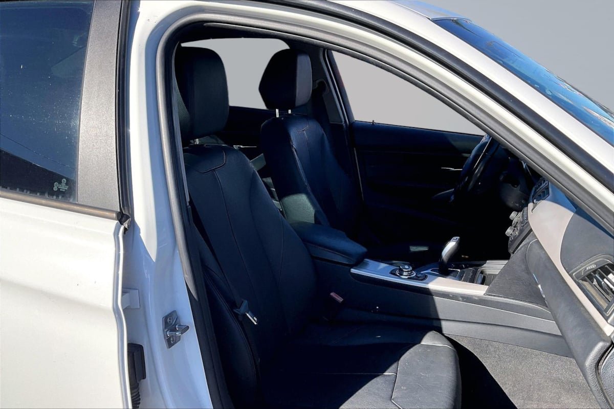 Used 2013 BMW 328i Sedan RWD image 7