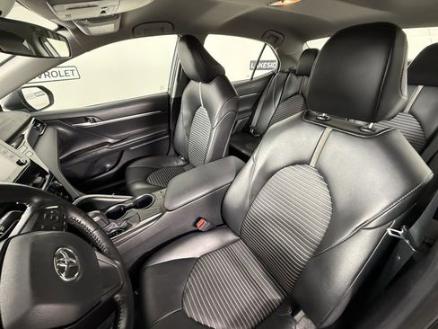 Used 2023 Toyota Camry SE image 26