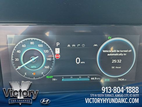 Used 2024 Hyundai Elantra Limited FWD image 16