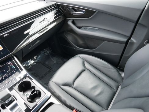 Used 2022 Audi Q7 Premium Plus w/ Premium Plus Package image 11