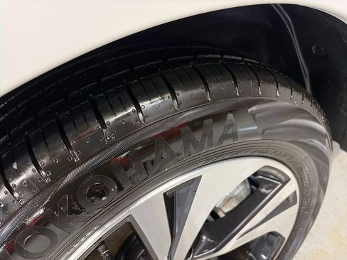 Certified 2025 Subaru Legacy Premium AWD/4WD image 13