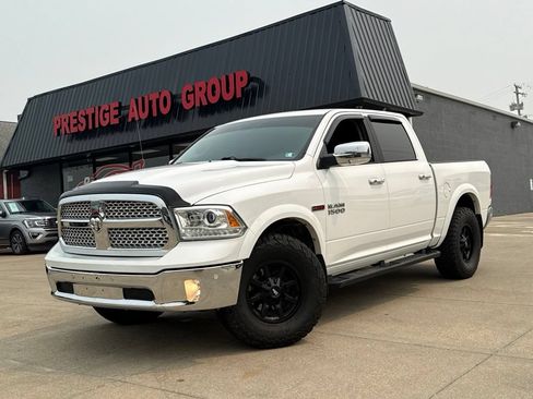 Used 2018 RAM 1500 Laramie w/ Convenience Group AWD/4WD image 22