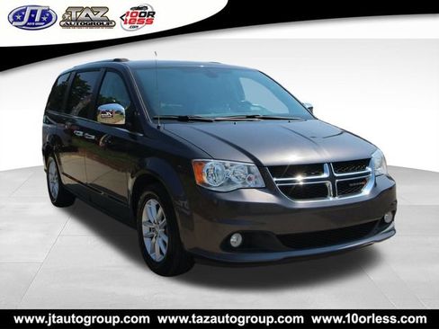 Used 2020 Dodge Grand Caravan SXT FWD image 1