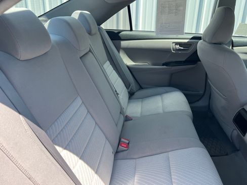 Used 2017 Toyota Camry LE FWD image 24